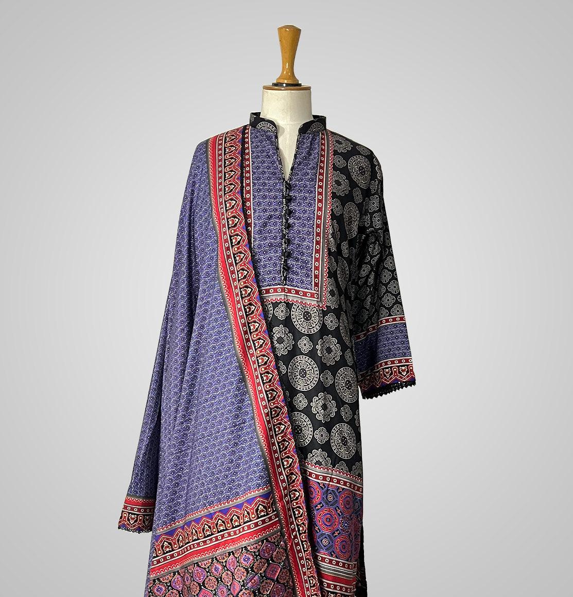 Classic Sapphire Threadline